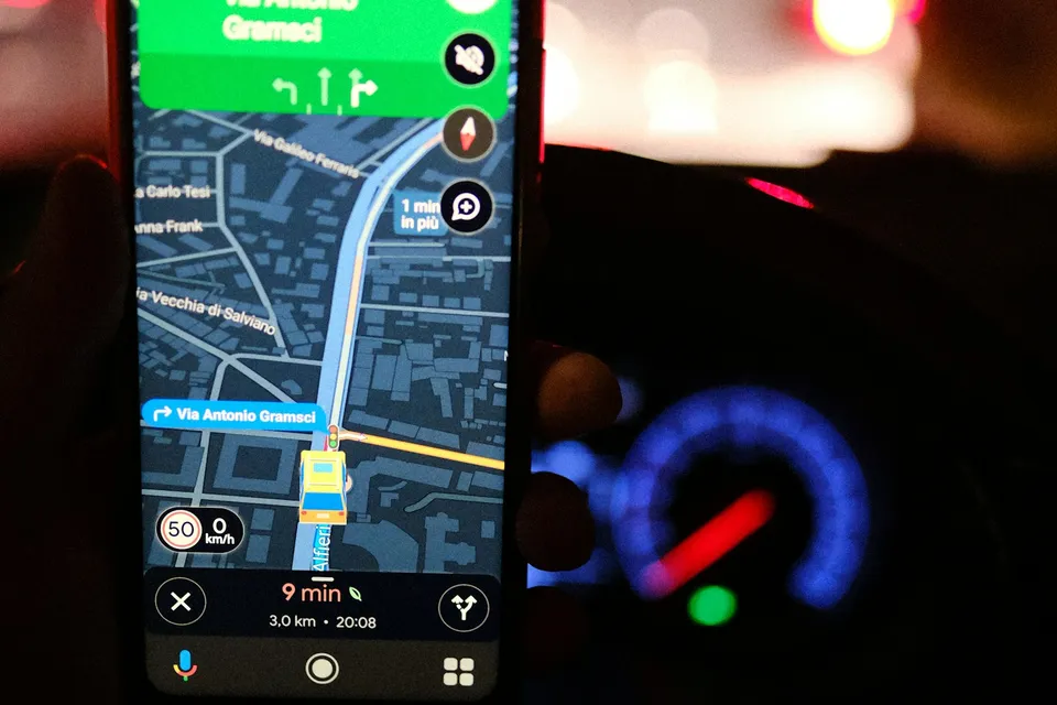 Navigation screen showing Google Maps visibility